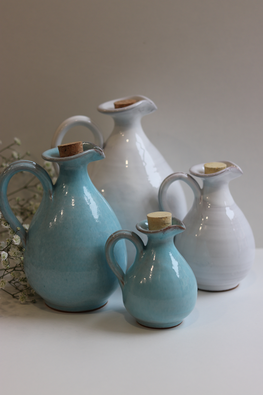 Dzbanek na oliwe III "niebieski z bielą"....