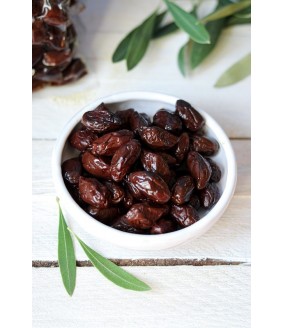 polikala oliwki kalamata z Krety suszone  z solą morską ciemne pakowane próżniowo