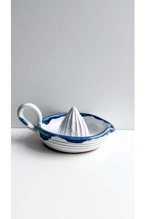 Wyciskarka do cytrusów "Biel z niebieskim''. Ręcznie...