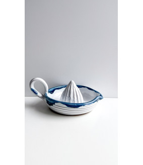 Wyciskarka do cytrusów "Biel z niebieskim''. Ręcznie robiona ceramika z Krety, 9017