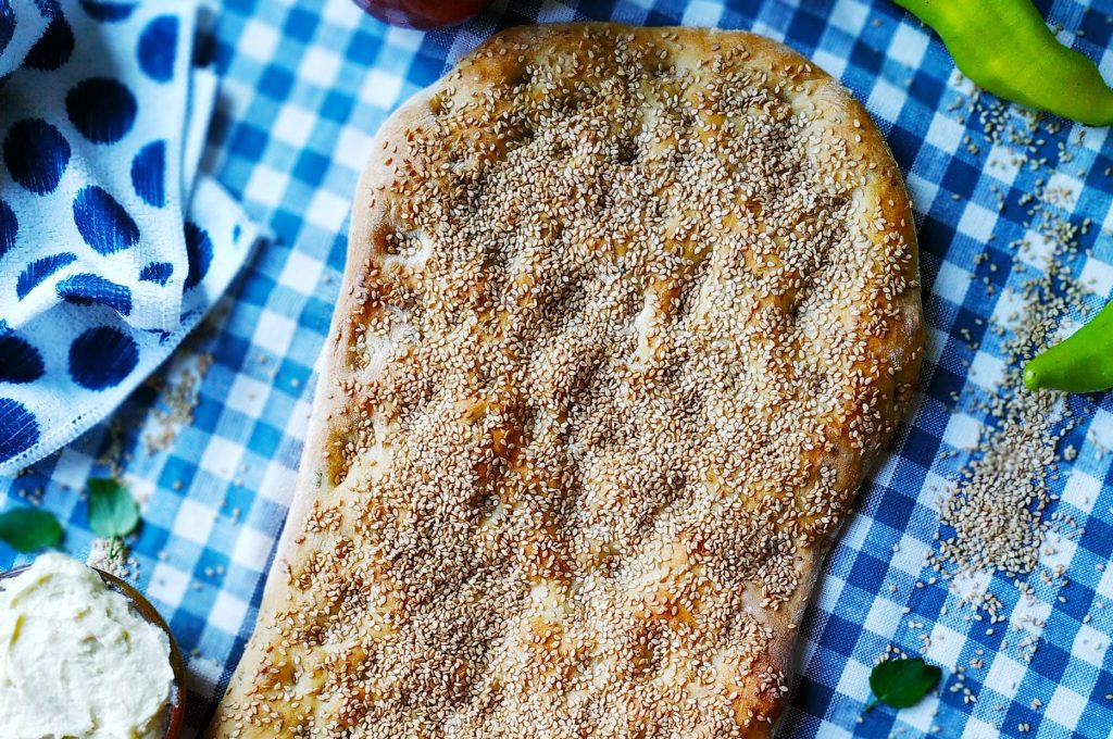 polikala lagana grecki chleb na początek postu