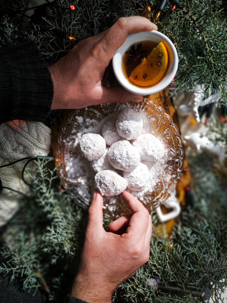 polikala kourabiedes greckie ciasteczka bożonarodzeniowe na boże narodzenie ciastka na święta